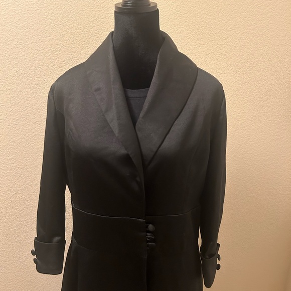 Black Double Breasted dress with Lapel Collar  3/4 sleeves, Fully lined - Picture 4 of 9